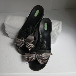 Okabashi Black Slide Sandals with Black & White Striped Bow Sz L 9.5-10.5